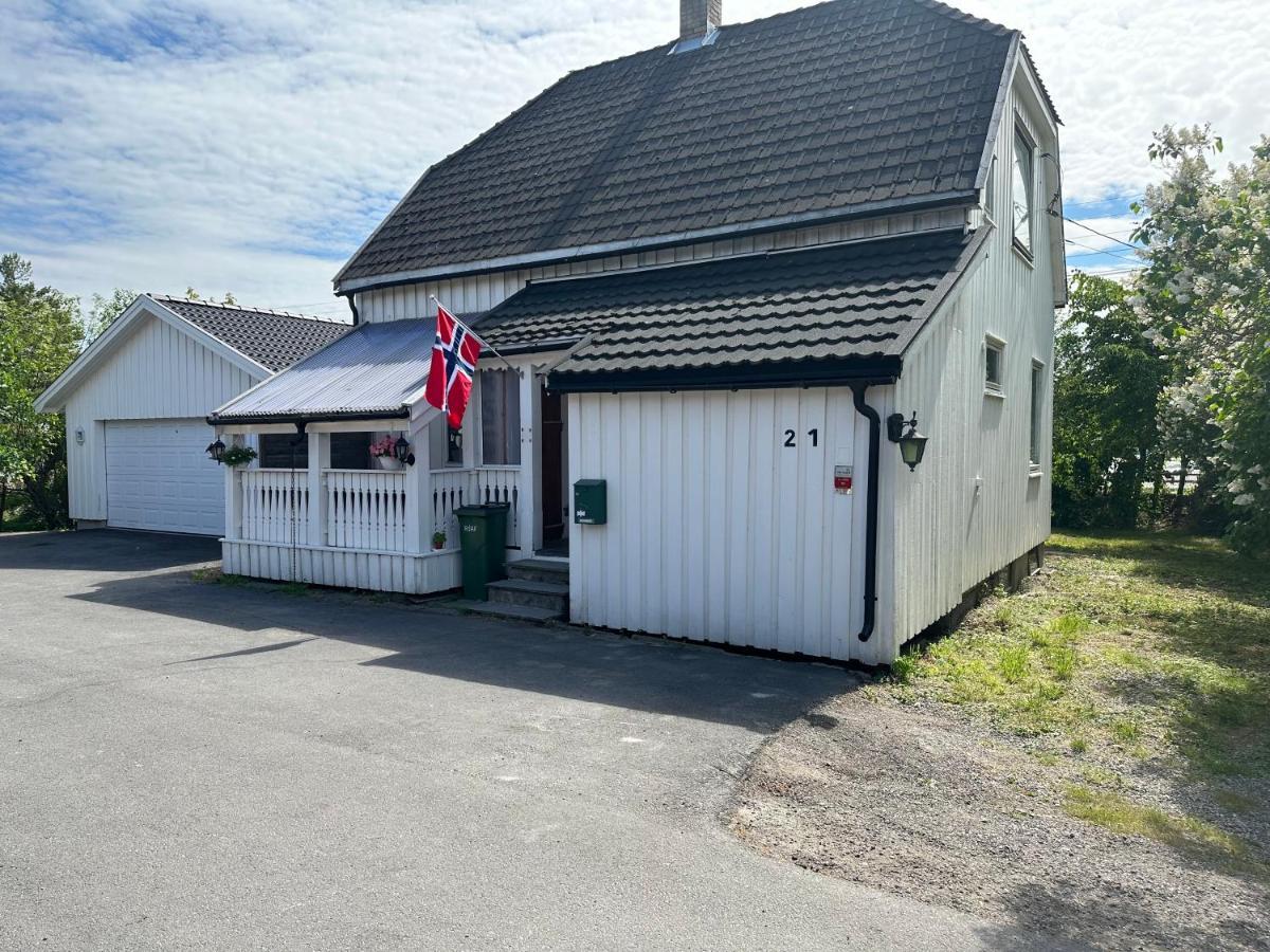 Oslo House, Nedre Kjellerstuvei, First Floor, Twin Room Lillestrom Exterior photo